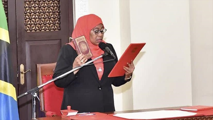 Tanzania lantik presiden perempuan pertama