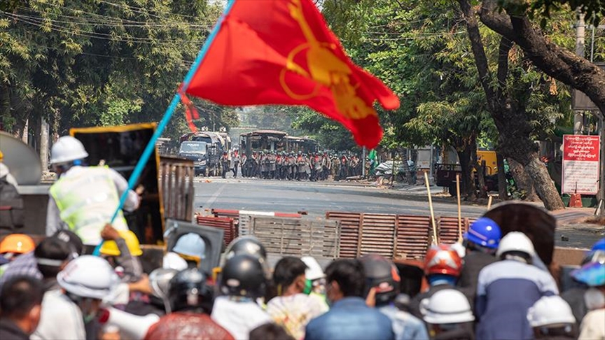 ¿Podrá el levantamiento popular volver a instaurar la democracia en Myanmar?