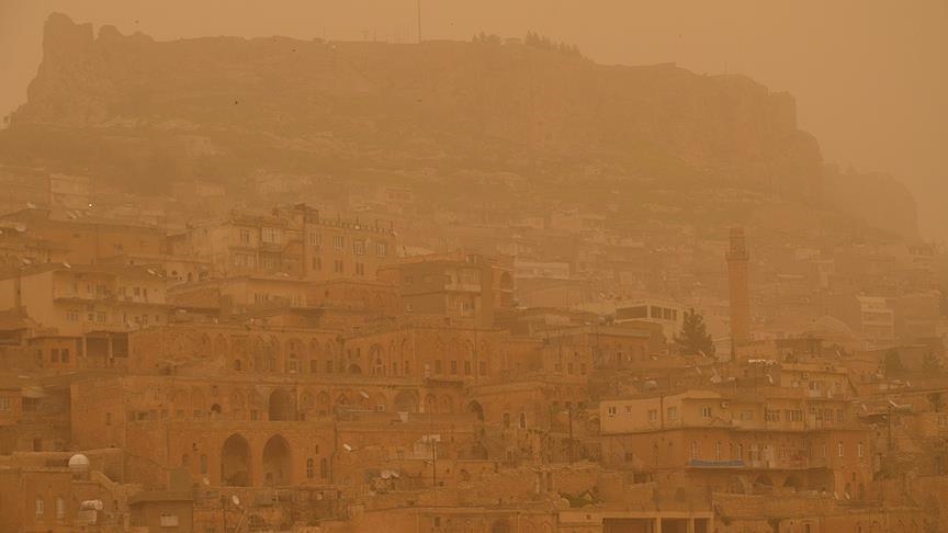 Güneydoğu Anadolu'da öğle saatlerinden itibaren 'toz taşınımı' bekleniyor