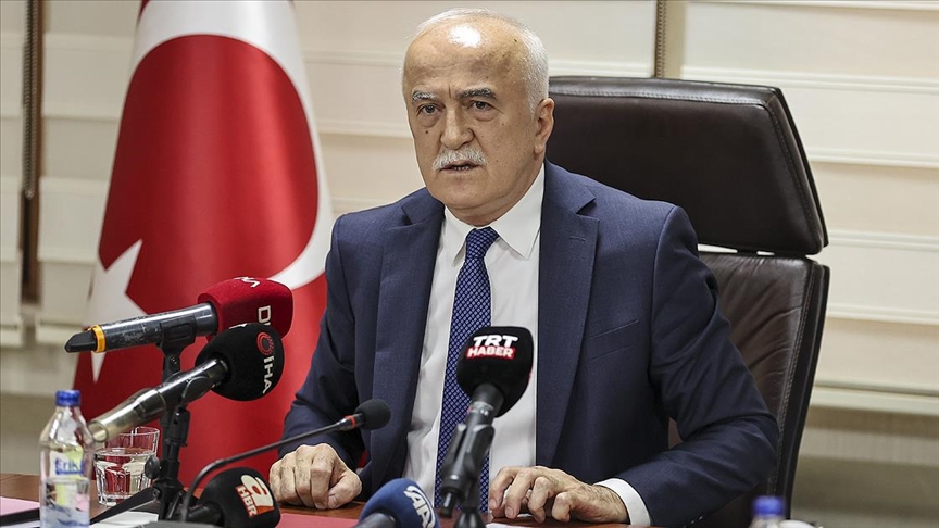Vakıflar Genel Müdürü Ersoy 'Sultan Beyazıt Hanı Veli Hazretleri Vakfı'nın varisi olduklarını açıkladı