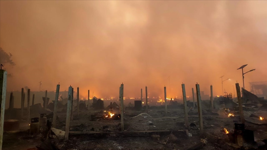 Aumenta a 28 la cifra de muertos en incendio en campamento de refugiados rohinyá en Bangladés