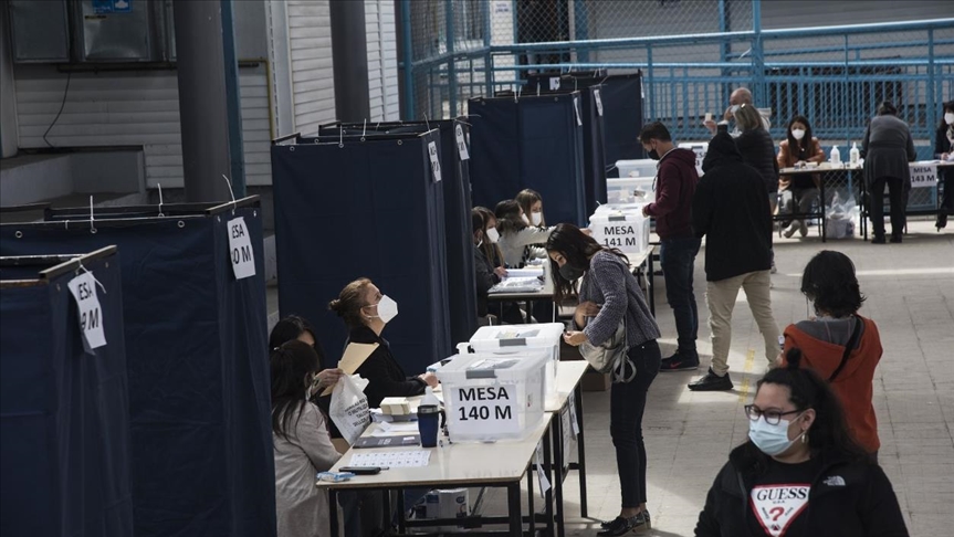 Número de contagios de COVID-19 serán decisivos para celebrar elecciones locales en Chile