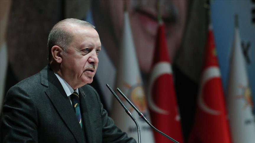 Erdogan: Turquía no dará la espalda a Oriente ni a Occidente