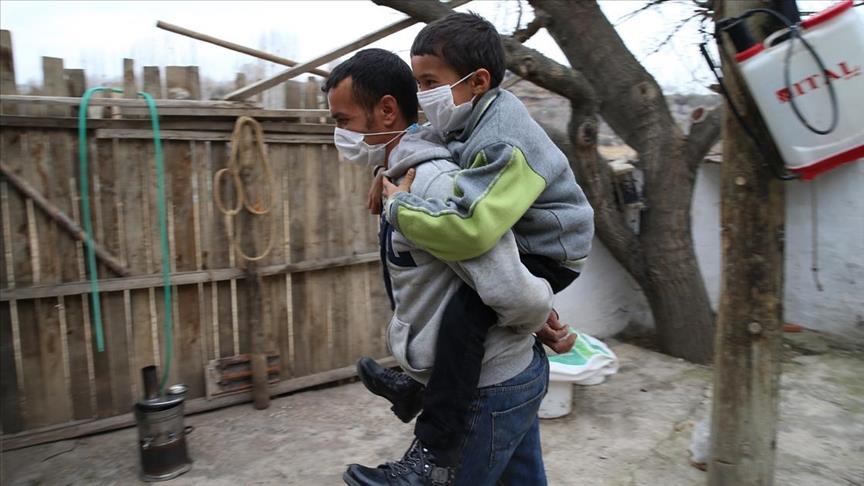 Turkey: Father carries disabled son to school daily