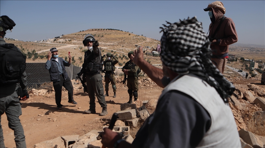 Israeli army injures 3 Palestinians in West Bank
