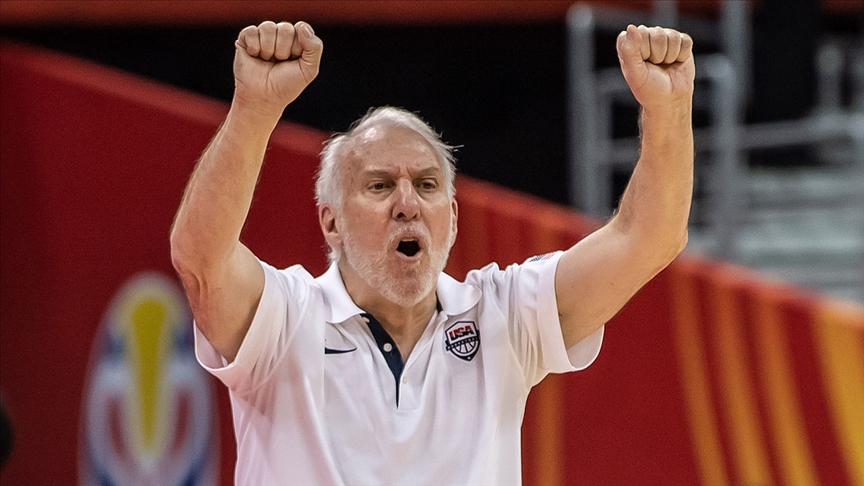 Spurs'ün kazandığı maçta takımın başantrenörü Popovich NBA tarihine geçti