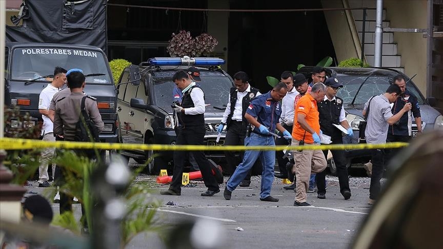 Indonesien .. 14 bei einem Selbstmordanschlag vor einer Kirche verletzt