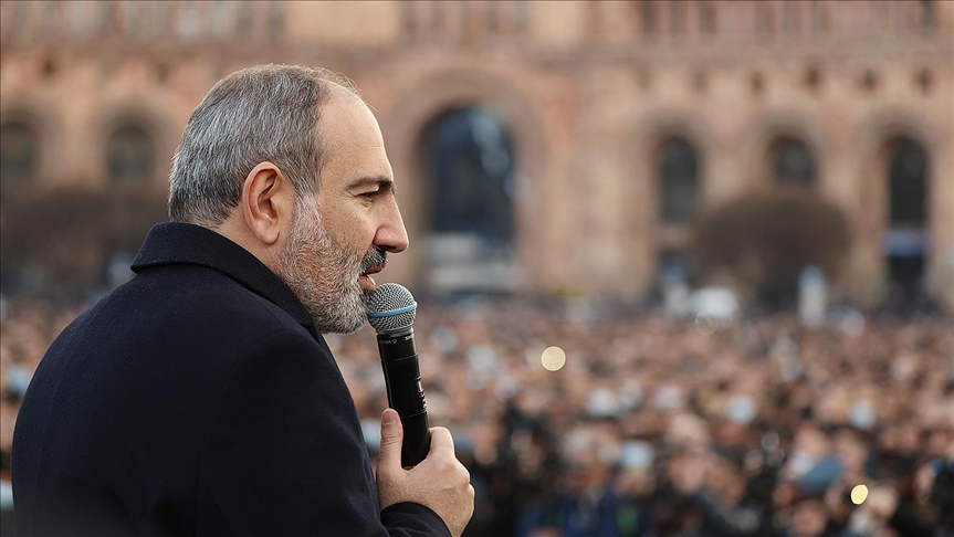El primer ministro de Armenia anunció que dimitirá en abril