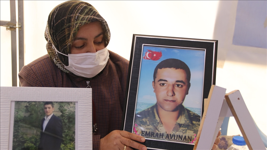 Сидячая акция в Диярбакыре: матери призвали своих детей сдаться властям