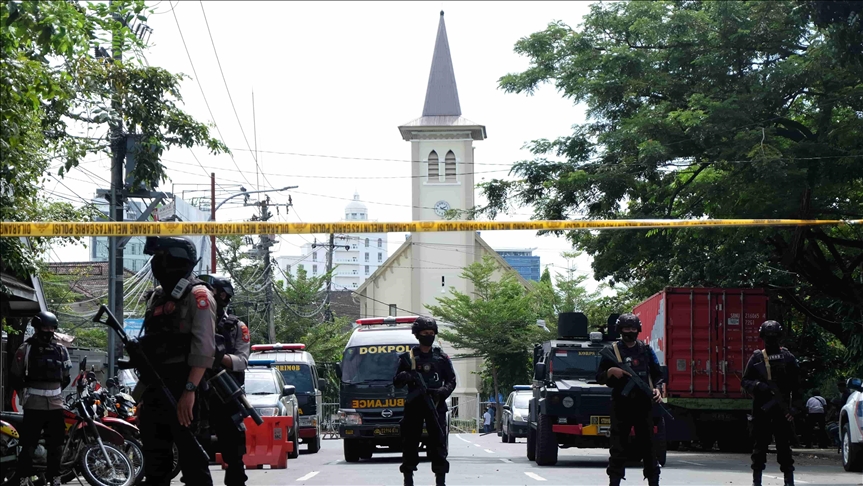 Un atentado contra un templo católico deja al menos 20 heridos en Indonesia
