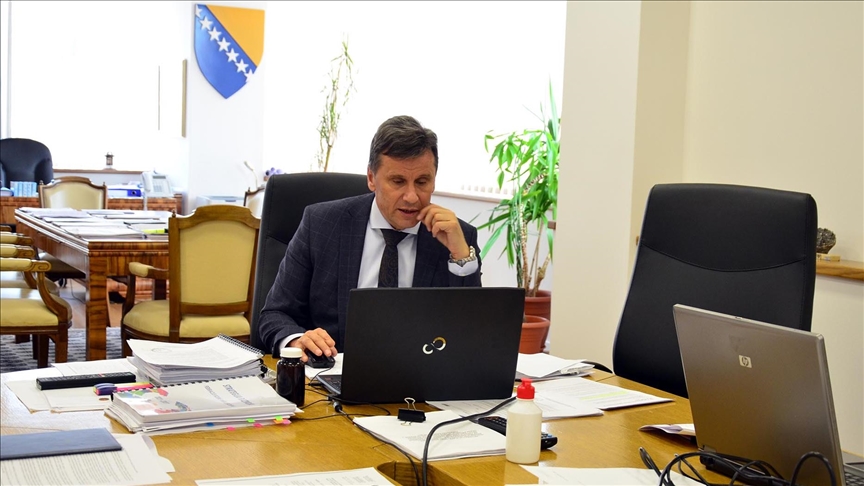 Novalić: Vlada FBiH na nabavci vakcine radi 24 sata dnevno