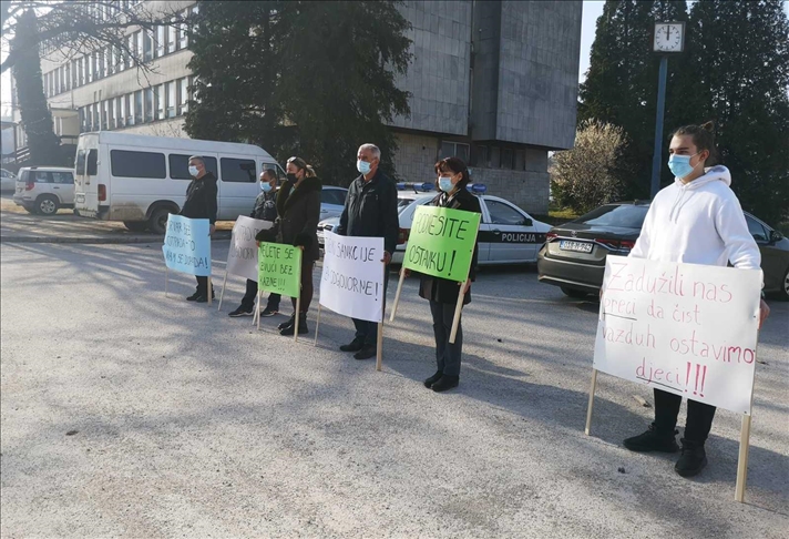 BiH: Neformalna grupa građana "svečano ispratila otpad" iz Drvara