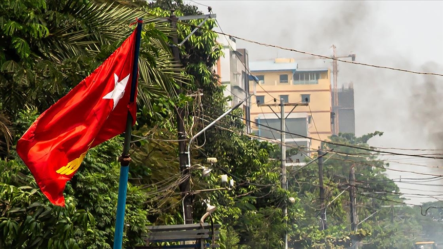 Myanmar Güzellik Kraliçesi Han Lay'dan uluslararası yardım çağrısı