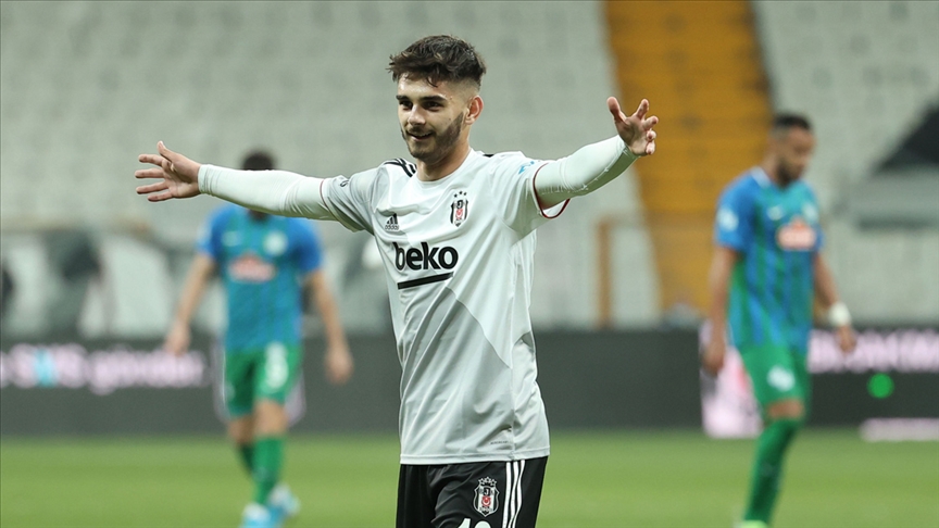 Beşiktaşlı futbolcu Ajdin Hasic sakatlandı