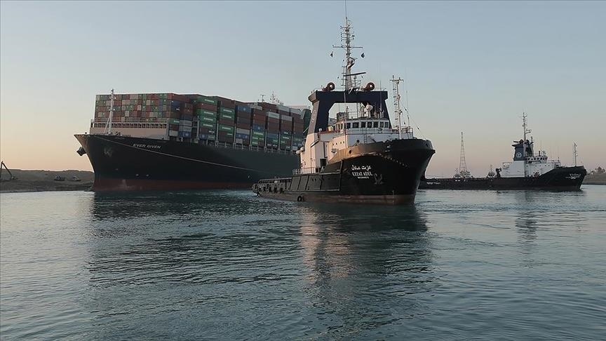 Egypt: 113 ships cross Suez Canal since Monday