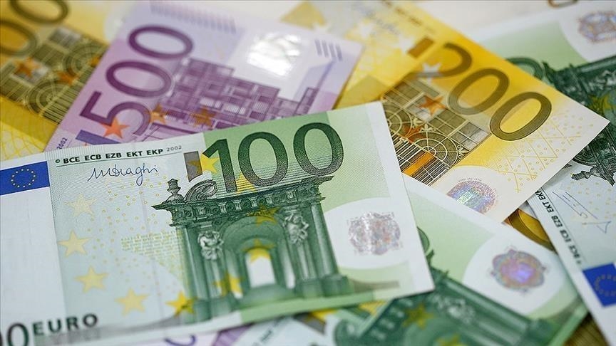 Prosječna zarada u Crnoj Gori u februaru 529 eura