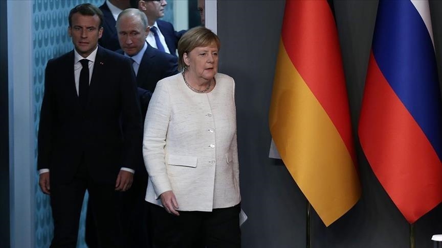 Merkel y Macron expusieron a Putin su interés en que la vacuna rusa Sputnik V se