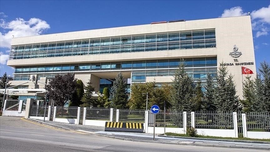 Anayasa Mahkemesi HDP'nin kapatılması istemiyle açılan davada eksiklik tespit ettiği iddianameyi iade etti