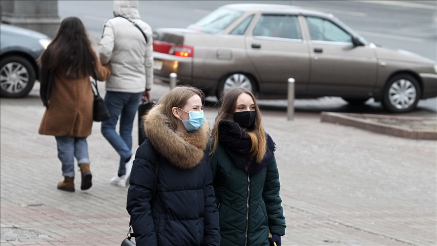 За сутки из-за COVID-19 скончались более 420 украинцев