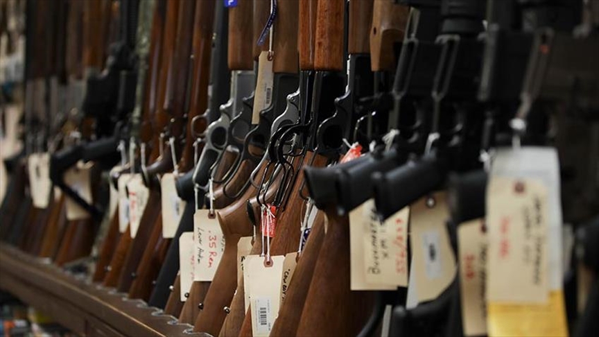FBI verificó en marzo los antecedentes de 4,7 millones de estadounidenses para la compra de armas