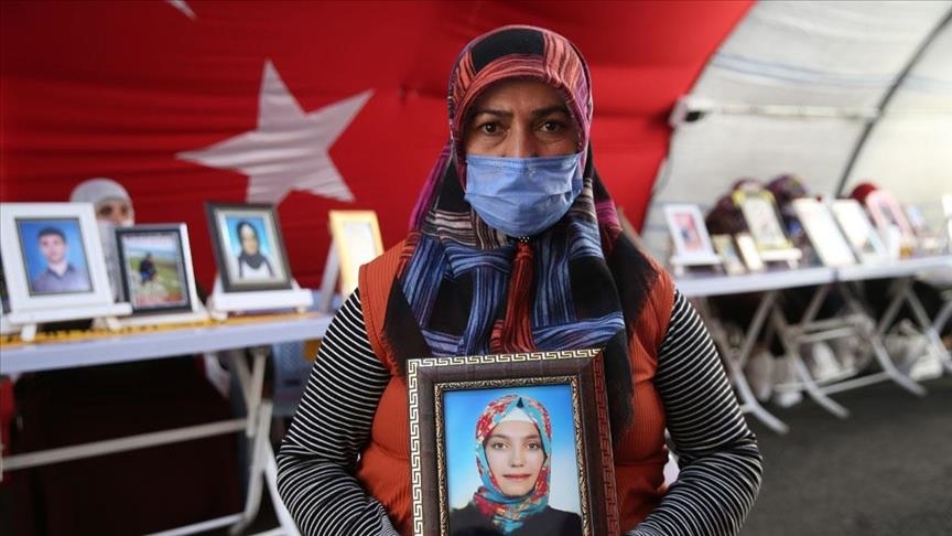 Turkish mothers urge PKK-abducted children to surrender