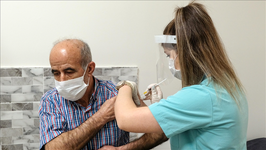 1st doses of Pfizer-BioNTech jab administered in Turkey