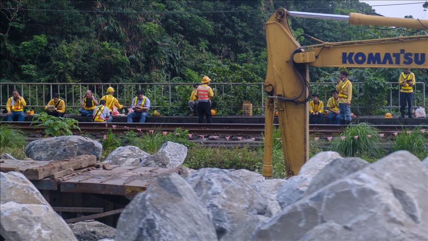 Train derailment in Taiwan kills 51, injures 146