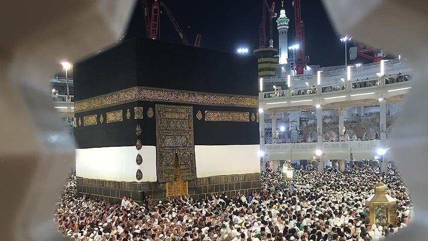 السديس يستنكر ترديد "شعارات متشددة وعنصرية" بالحرم المكي