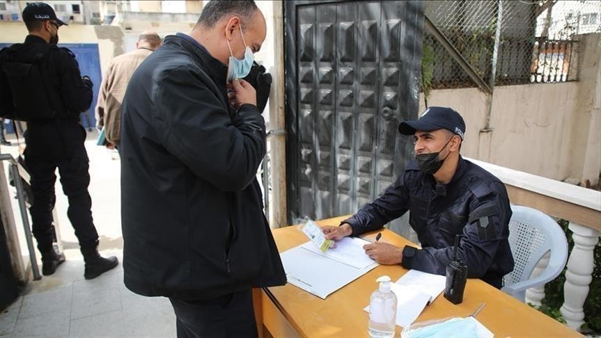 36 listes se présentent aux élections législatives palestiniennes 