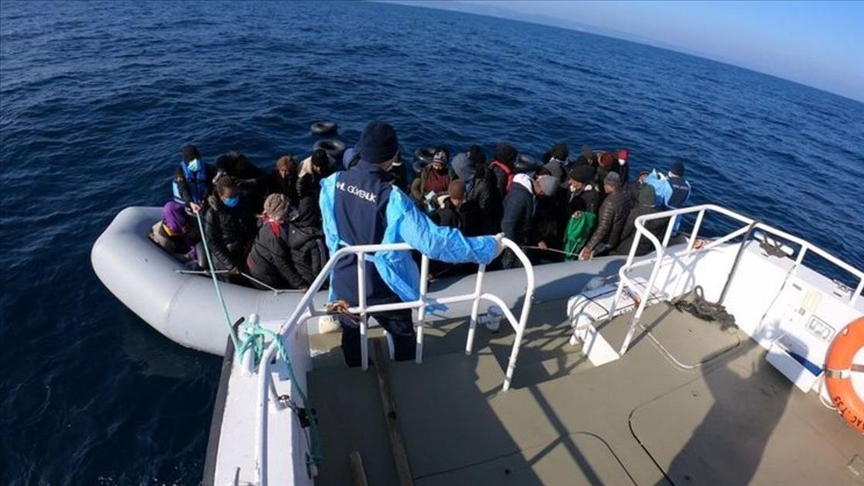 У берегов Турции за сутки спасен 231 выдворенный из Греции мигрант