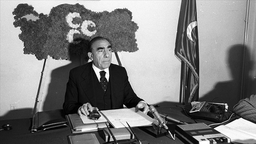 Turquie : 24ème anniversaire de la mort de Alparslan Turkes, fondateur du parti MHP