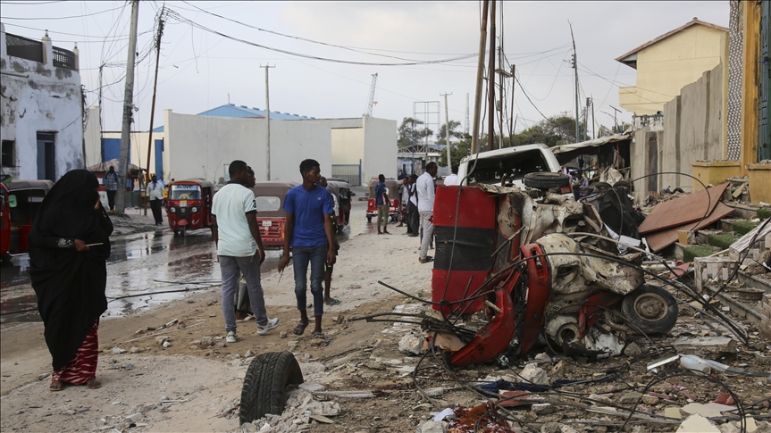 6 قتلى إثر تفجير انتحاري استهدف مقهى شعبيا وسط مقديشو 