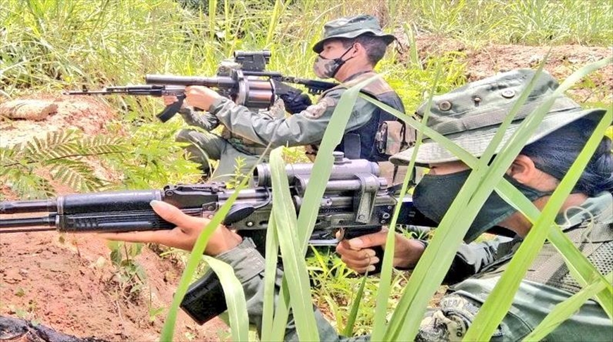 Fuerzas Armadas de Venezuela continúan 'en alerta' por situación en la frontera con Colombia