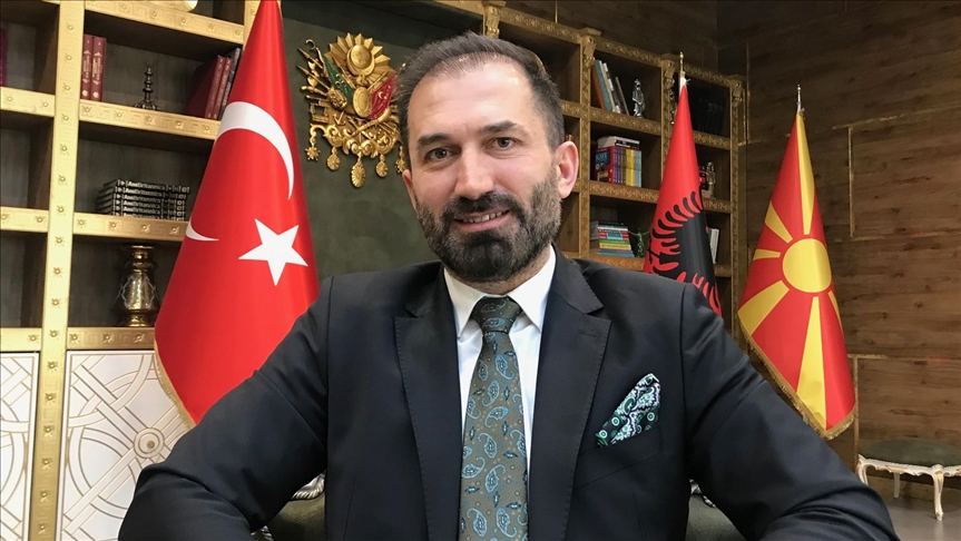 Kuzey Makedonya'nın 200 nüfuslu köyünden okumaya geldi, şimdi yanında 400 kişi çalışıyor