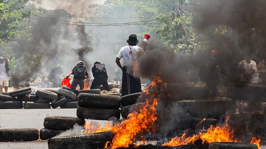 Разгон протестов в Мьянме: число жертв увеличилось до 557