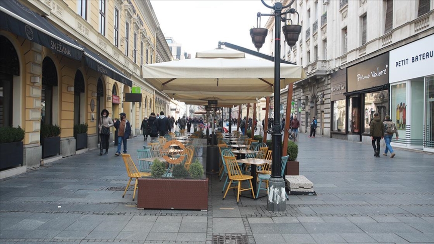Srbija: Ponovo rade bašte ugostiteljskih objekata, produženo radno vreme do 22 časa