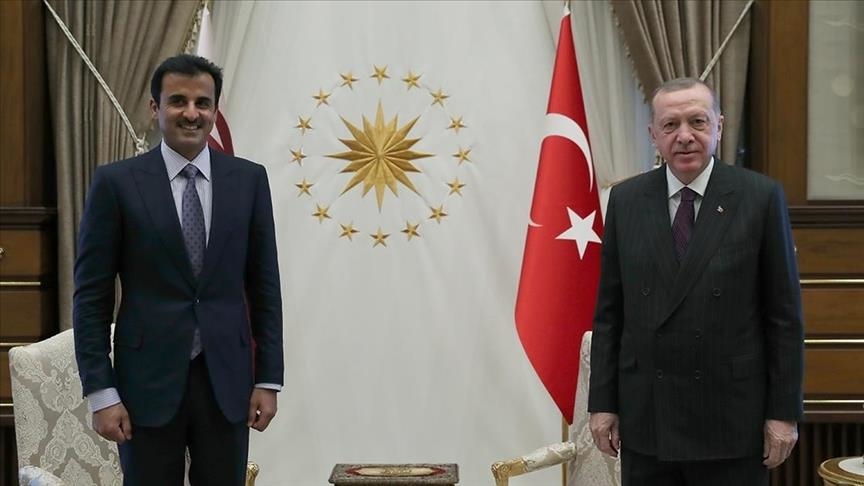 Turkish president, Qatari emir talk over phone