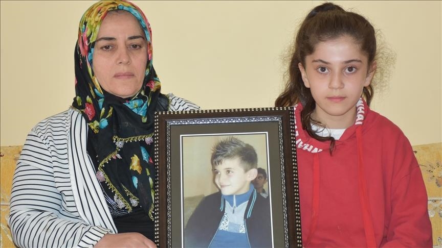 منذ 5 سنوات.. أسرة تركية تكافح لإنقاذ ابنها من براثن "بي كا كا" 