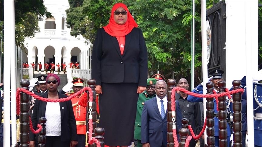 Tanzanian president lifts ban on media