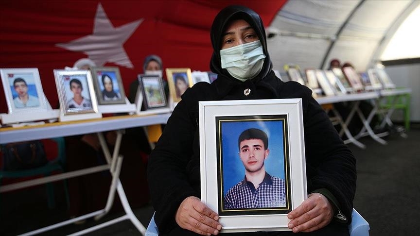 Families’ sit-in against PKK continues in SE Turkey