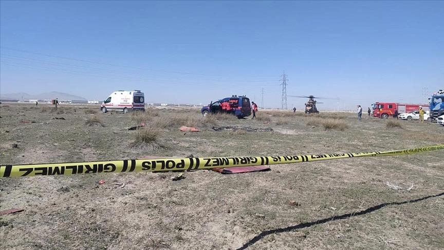 Chute d'un avion d'acrobatie militaire à Konya : le pilote est tombé en martyr