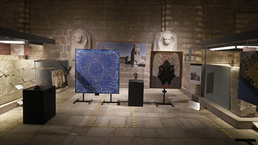 'Anadolu Uygarlıklarından İzler' sergisi Anadolu Medeniyetleri Müzesi'nde sanatseverlerle buluştu