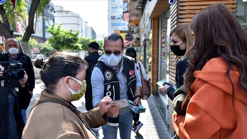 Meslekte 20 yılı geride bırakan 'emektar polisler' göreve ilk günkü heyecanla devam ediyor