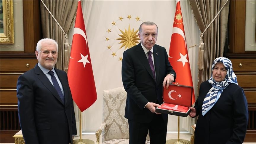 Turkish president receives martyred jurist's parents