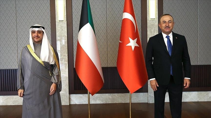 Le MAE turc, Cavusoglu salue le rôle de médiateur du Koweït
