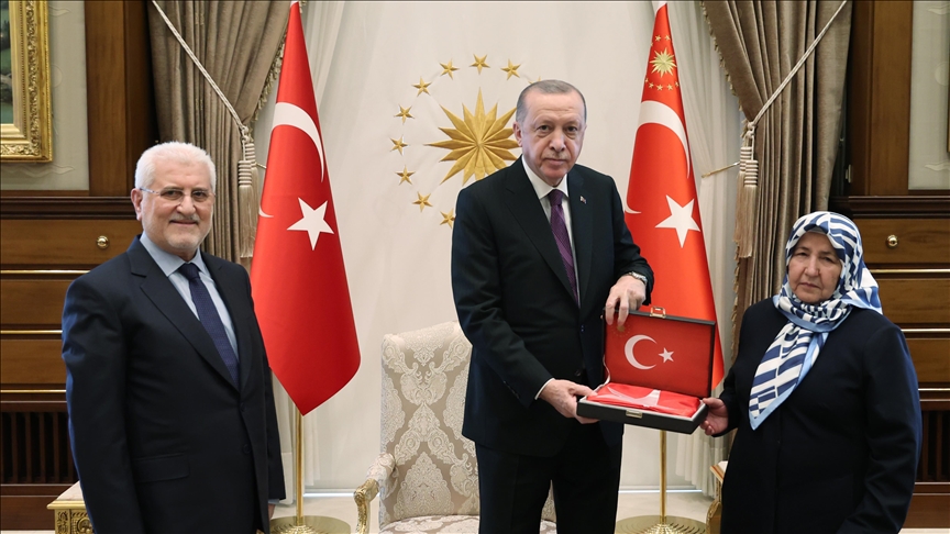 Cumhurbaşkanı Erdoğan, şehit Savcı Kiraz'ın anne ve babasını kabul etti