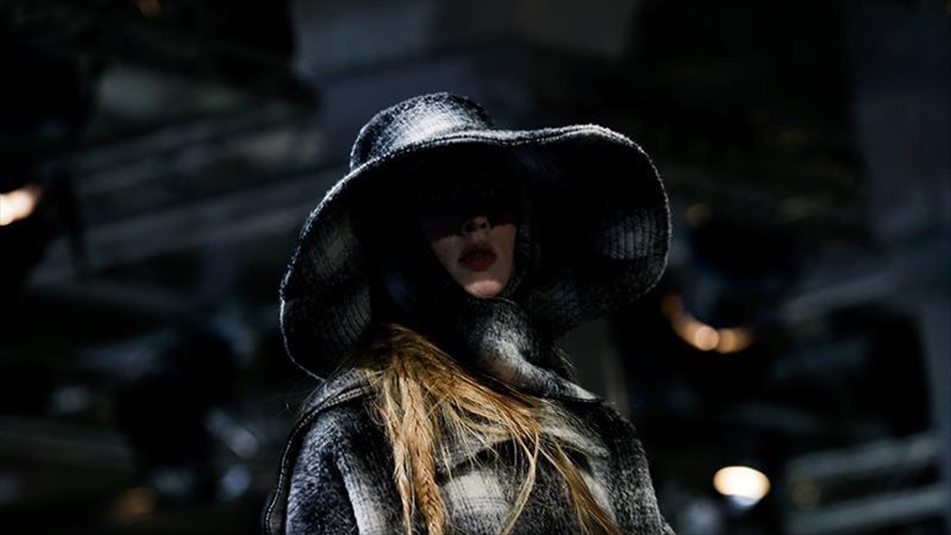 Madrid fashion week kicks off in front of audience