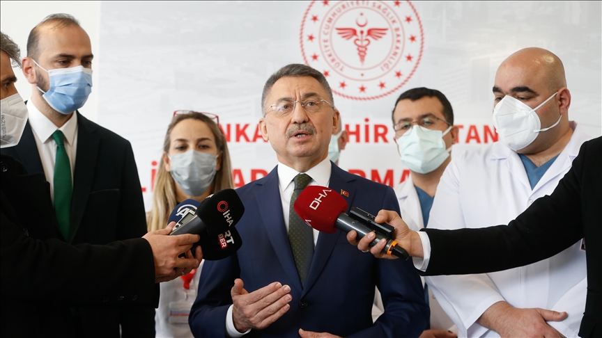 Cumhurbaşkanı Yardımcısı Oktay'dan yerli aşı açıklaması: 3'ünde insan uygulamalarına başlandı