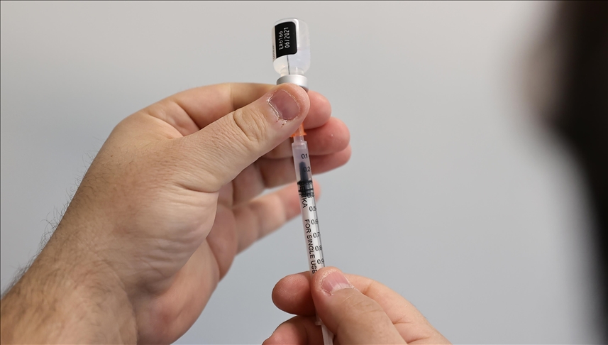 Velika Britanija: Vakcine protiv koronavirusa spriječile više od 10.000 smrtnih slučajeva