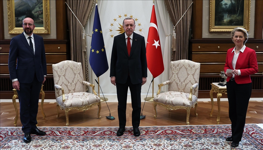‘Turquía aplicó el protocolo de la UE’, aclaran funcionarios europeos tras críticas por disposición de los asientos